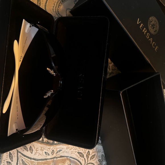 VERSACE SUNGLASSES - Picture 9 of 12